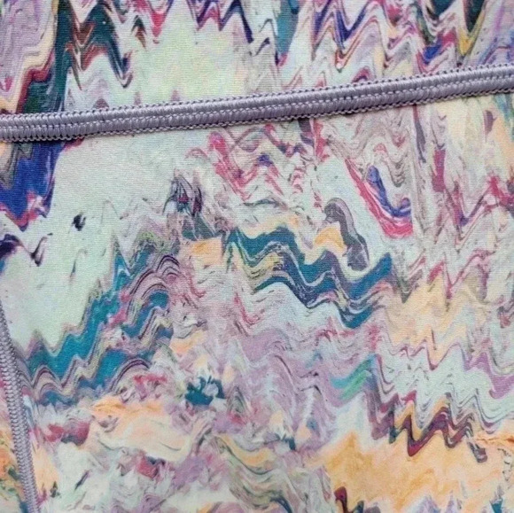 Peloton River Rock High Waist Colorful Leggings Size Medium - Picture 4 of 4